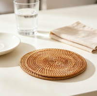 Assiette de présentation en rotin tressé à la main, set de table en rotin naturel résistant à la chaleur pour mariage, fête, maison, restaurant, décoration de table