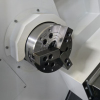 Torno CNC Horizontal FCK56Y con Eje Y / Centro de Torneado de Bancada Inclinada con Torreta de 12 Posiciones y Herramientas Motorizadas Automáticas para Piezas Complejas