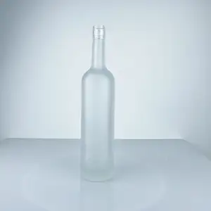 Benutzer definiertes Logo Ouzo Wodka Glasflasche mit Etiketten aufkleber Einzigartige Form Zuckerguss Leere Whisky flasche 700ml mit Stopfen