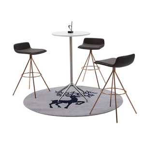 เก้าอี้บาร์สไตล์นอร์ดิกเรโทรสมัยใหม่ หุ้ม<span class=keywords><strong>หนัง</strong></span> PU ขาตั้งตายตัว โครงโลหะ ดีไซน์ทันสมัย สำหรับบ้าน บาร์ ห้องอาหาร ห้องนั่งเล่น ขายส่ง - Product Image 3