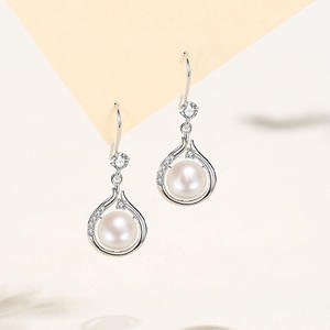 Nueva llegada 925 plata esterlina perla natural de agua dulce Stud pendientes colgantes Conjunto Clásico para mamá novia regalo de cumpleaños - Product Image 1