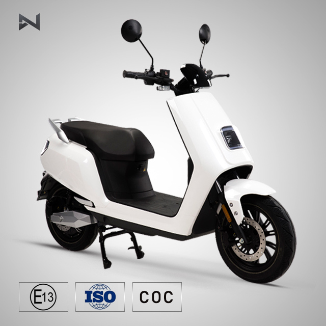 EEC Cheap Electric Scooter for Adult 2000W
