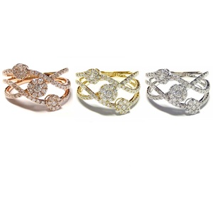 Bijoux hongkongais OEM design intelligent 18 carats or blanc massif véritable diamant rond large alliance vintage bagues de mariage pour femmes - Product Image 4
