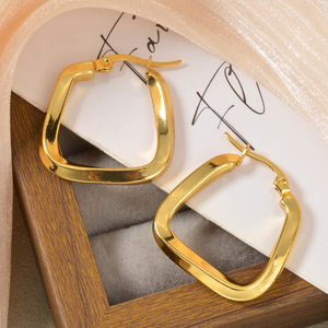 Pendientes de Aro Cuadrados de Acero Inoxidable Chapados en Oro de 18K, Resistentes al Agua, Sin Deslustre, Joyería Minimalista Diaria para Mujer - Product Image 3