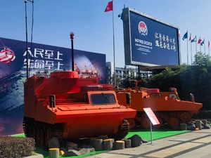 Camión de bomberos forestal tipo oruga y camión de bomberos de rescate blindado - Product Image 3