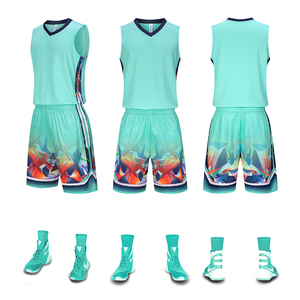 Ropa de baloncesto clásica Diseño personalizado Impresión por sublimación Fabricante barato OEM Camiseta de baloncesto transpirable - Product Image 3