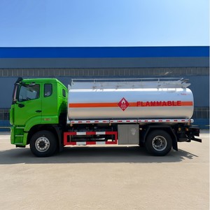 รถบรรทุกน้ำมัน HOWO TX 15000 ลิตร 4x2 ดีเซล สำหรับขนส่งสารอันตรายและเติมน้ำมันเคลื่อนที่ - Product Image 4