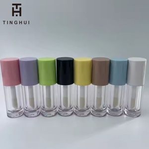 บรรจุภัณฑ์ลิปกลอสทรงสี่เหลี่ยมสีขาวชมพูพร้อมแปรงทาขนาดใหญ่ 6 มล. แบบกำหนดโลโก้ได้ - Product Image 5