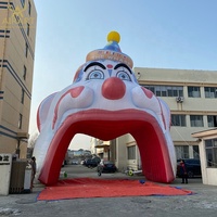 Décoration de fête d'anniversaire, tunnel gonflable géant en forme de clown pour le cirque