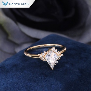 Anillo de Compromiso Tianyu Gems con Moissanita Corte Cometa Personalizado, Oro Amarillo de 18K, Engaste de Garras, Joyería Fina Clásica para Mujer - Product Image 1