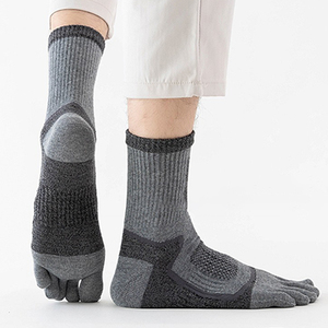 Chaussettes de sport Marathon en gros, chaussettes de course à pied, chaussettes de sport personnalisées, chaussettes d'hiver et d'automne chaudes, chaussettes en coton athlétiques à cinq <span class=keywords><strong>doigts</strong></span>, chaussettes à <span class=keywords><strong>5</strong></span> <span class=keywords><strong>doigts</strong></span> - Product Image 6