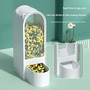 Ensemble de <span class=keywords><strong>gamelle</strong></span> et distributeur <span class=keywords><strong>d</strong></span>'<span class=keywords><strong>eau</strong></span> pour hamster avec grande capacité, mangeoire automatique <span class=keywords><strong>anti</strong></span>-renversement et design Ours Doré - Product Image 4