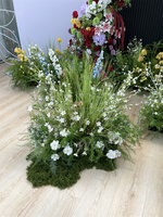 Chemin de table en herbe artificielle haute et réaliste en soie/plastique pour décoration de mariage moderne, durable et fleuri