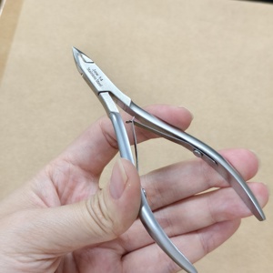 Coupe-<span class=keywords><strong>cuticules</strong></span> professionnels de haute qualité en acier inoxydable, coupe-<span class=keywords><strong>cuticules</strong></span> à mâchoires complètes 14 pour l'élimination des <span class=keywords><strong>cuticules</strong></span> - Product Image 5