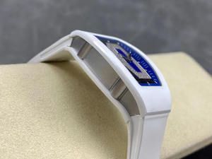 Reloj Mecánico con Caja de Cerámica y Movimiento Personalizado Exclusivo, un Éxito Inesperado entre las Celebridades de Internet - Product Image 2