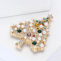 Broche de Noël en alliage européen et américain avec strass et perles, bijoux de vêtements pour femmes, tendance et polyvalente
