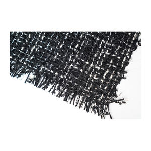 Tissu Tweed Fantaisie Coréen Haut de Gamme Noir-Blanc avec Texture Métallique Texturée, Tissage Personnalisé OEM & ODM - Product Image 5