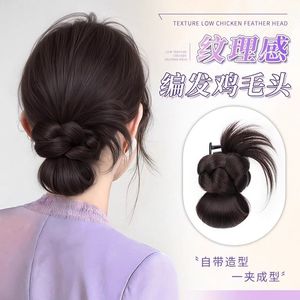 Peluca texturizada con moño bajo y clip para el cabello, postizo de pelo sintético tejido a mano para mujer, aspecto natural, para cualquier forma de rostro - Product Image 4