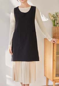 Robe tablier en lin pour femmes Tablier de cuisine Bleu marine foncé avec poches - Product Image 3