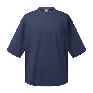 T-shirt à manches courtes en coton pur tricoté 215g, coupe oversize, finition lisse, cinq boutons, avec poche au col - Product Image 2