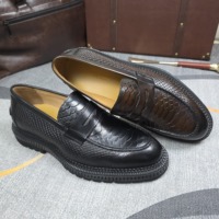 1 paire MOQ Mocassins légers pour hommes à semelle épaisse, en cuir gaufré crocodile, chaussures décontractées et habillées pour affaires