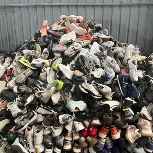 Achetez des balles <span class=keywords><strong>de</strong></span> baskets d'occasion <span class=keywords><strong>de</strong></span> marques chinoises pour hommes, chaussures <span class=keywords><strong>de</strong></span> sport <span class=keywords><strong>de</strong></span> seconde main <span class=keywords><strong>de</strong></span> <span class=keywords><strong>marque</strong></span> pour grossistes - Product Image 1