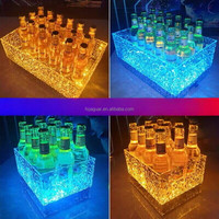 Cabine DJ LED design artistique avec éclairage miroir double tunnel profond, console DJ en métal robuste pour clubs et banquets