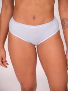 Braguitas de Algodón Premium de Cintura Media para Mujer, con Elástico Exterior Suave, Estilo Liso, Ajuste Cómodo y Flexible, Absorbente de Humedad - Product Image 1