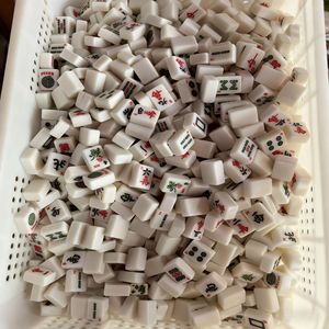Eco Friendly Acrylic American Mahjong Set Non Toxic Durable <b>Tiles</b> With Vivid Carving For Indoor Social Club Game <b>Kit</b> - Product Image 3