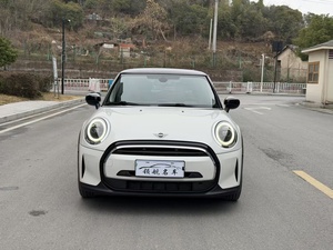 El Auto MINI 1.5T COOPER ARTIST <span class=keywords><strong>2023</strong></span> de Gasolina Profesional Tiene un Precio de Exportación Relativamente Bajo - Product Image 2