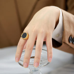 Anillo Grueso de Diseño Punk Simple, Acero Inoxidable de Alta Calidad, Chapado en Oro, Piedra Natural Lapislázuli, Forma Ovalada Negra, para Hombre - Product Image 5