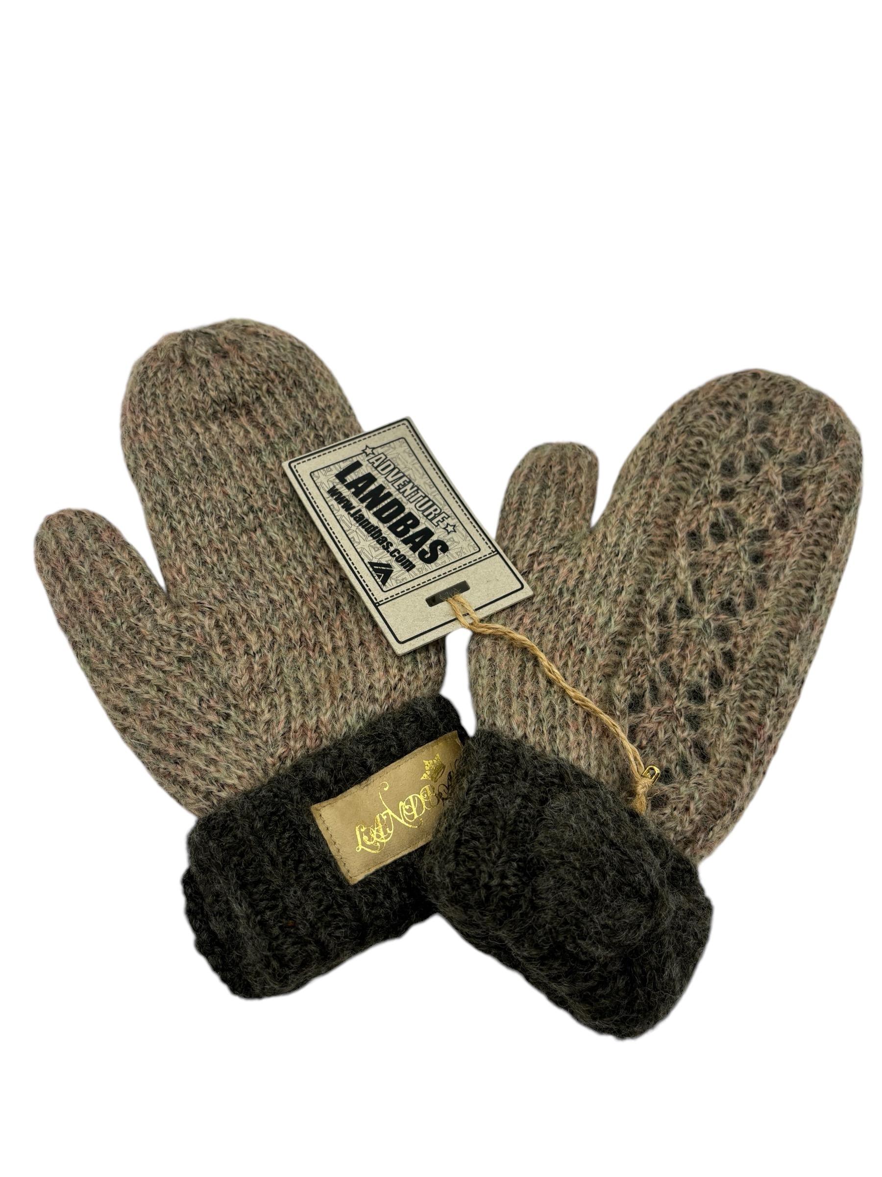 สีน้ำตาล