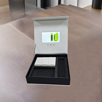 Caja de Regalo Promocional Personalizada de Alta Calidad con Pantalla LCD Magnética, Grabado en Relieve e Impresión con Recubrimiento UV