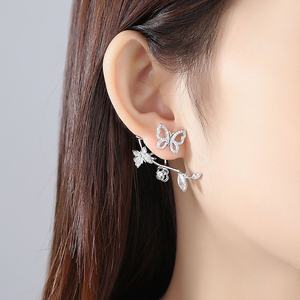 Boucles d'oreilles pendantes papillon fleur en laiton plaqué or avec zircon, style coréen créatif et tendance, haut de gamme pour femme, idéales pour les occasions festives - Product Image 2