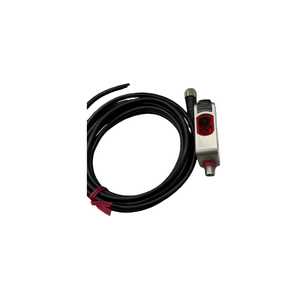 KEYENCE LR-ZB100C3P Square Reflective Photoelectric Sensor M8 <b>Connector</b> 100mm Detection Distance With One Year Warranty - Product Image 4