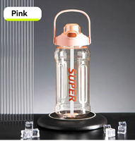 Grande Bouteille d'Eau de Sport de 2 Litres avec Paille Tendance Portable Simple Anti-Fuite et Résistante aux Chutes en Plastique au Design Moderne