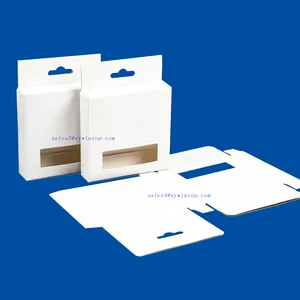 Soft Touch Finish Faltbox aus recyceltem weißem Papier Benutzer definierte Fenster verpackungs box mit Aufhänger loch