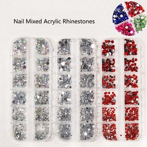 Caja de 12 Rejillas de Accesorios para Uñas Acrílicas, Cristales Grandes AB Blancos y Rojos de Fondo Plano, Diamantes de Imitación Mixtos en Caja - Product Image 1