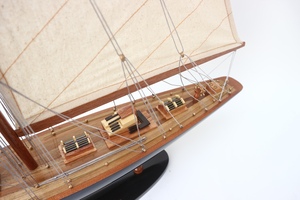 โมเดลเรือยอชท์ Endeavour J-Class ทำมือระดับพรีเมียมจาก GIA NHIEN  งานไม้ทาสี  จำลองเรือแข่งประวัติศาสตร์  ของตกแต่งบ้านและสำนักงานสไตล์ทะเล - Product Image 5