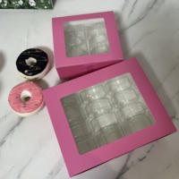 Vente en gros de boîte à 12 macarons au design personnalisé avec fenêtre et boîte intérieure en PET