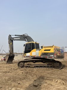 รถขุดตีนตะขาบ Volvo EC300DL มือสอง ขนาด 30 ตัน สำหรับงานหนัก ขุดดิน เคลื่อนย้ายดิน สำหรับงานก่อสร้าง - Product Image 1
