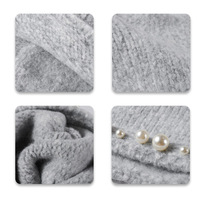Bonnet tricoté doux et chaud pour femme avec oreillettes perlées et longue sangle tressée, couleur unie, idéal automne-hiver