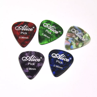 HEBIKUO En gros Médiators de guitare en celluloïd durables 0.71 / 0.81 / 0.96mm thermoformés pour Guitare, Basse, Violon, Ukulélé