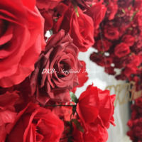 Arche de fleurs artificielles en soie DKB Arch148 en forme de cœur de rose rouge, toucher naturel, portable, pour la décoration de mariage et de fête, toile de fond