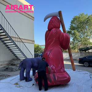 Mascota inflable del mensajero del infierno de alta calidad de 4m de altura con su perro para la decoración del escenario del Festival de Halloween - Product Image 4