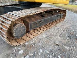 Excavadora de orugas Komatsu PC200 de 20 toneladas usada de alta calidad con bomba de motor y válvula hidráulica Enerpac Kawasaki Venta Shanghai - Product Image 5