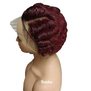 Perruque Courte Bouclée Bob 13*4 en <span class=keywords><strong>Cheveux</strong></span> Humains 100% Naturels pour Femmes, Dentelle HD Douce et Naturelle, Vente en Gros Directe Usine Brésilienne et Vietnamienne - Product Image 4