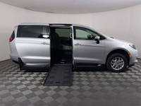 Voyager LX 2020 d'occasion propre, 4 portes, mini-fourgonnette, sièges en cuir, jantes R18, traction avant, automatique, conduite à gauche, régulateur de vitesse adaptatif, intérieur clair, alliage d'aluminium