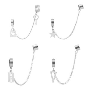 Boucles d'oreilles unisexes tendance en acier inoxydable plaqué argent avec pendentif en forme de boucle à clé, design simple et original - Product Image 1