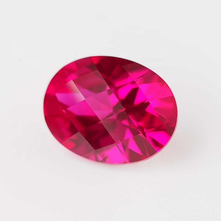 Haute qualité rouge corindon synthétique pour bijoux en or